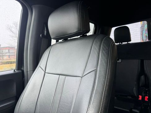 Used 2018 Ford F150 XLT w/ Equipment Group 302A Luxury image 11