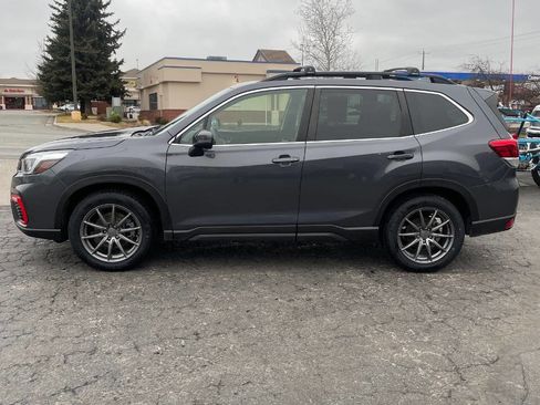 Used 2020 Subaru Forester Limited w/ Popular Package #3 image 2