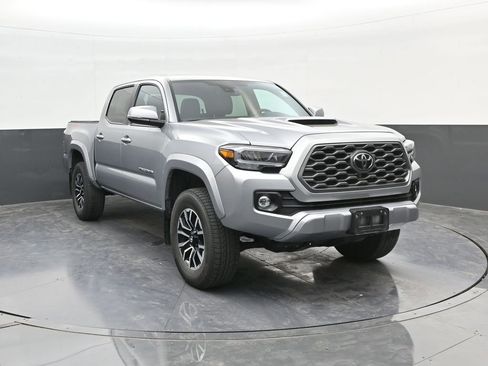 Certified 2021 Toyota Tacoma TRD Sport w/ TRD Premium Sport Package AWD/4WD image 1