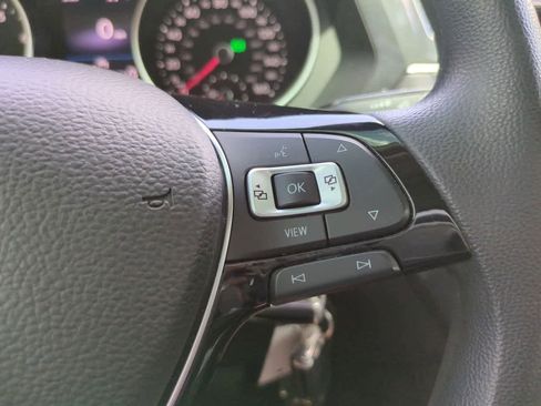 Used 2021 Volkswagen Tiguan S FWD image 23
