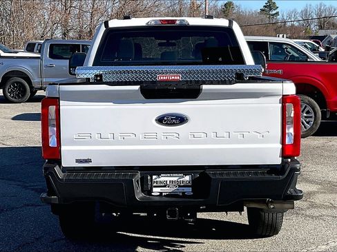 Certified 2023 Ford F250 XL AWD/4WD image 4