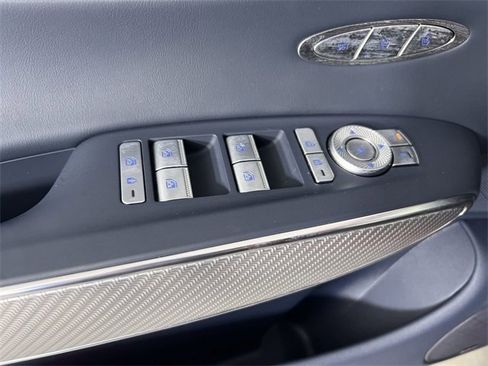 Used 2022 Genesis GV70 2.5T w/ Sport Prestige Package image 24