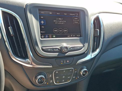 Used 2022 Chevrolet Equinox LT FWD image 16