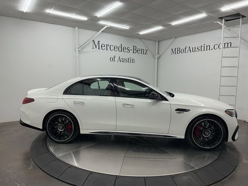 New 2026 Mercedes-Benz E 53 AMG e 4MATIC Sedan image 8