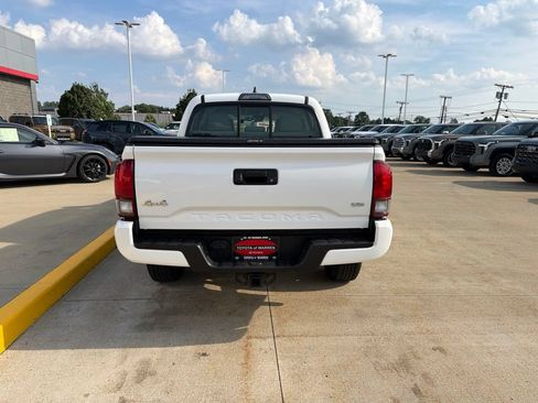 Used 2018 Toyota Tacoma SR w/ SR Convenience Package AWD/4WD image 7