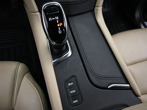 Used 2018 Cadillac XT5 Premium Luxury AWD/4WD image 18