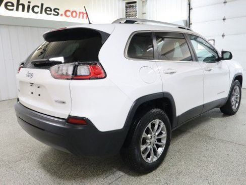 Used 2020 Jeep Cherokee Latitude Plus w/ Cold Weather Group AWD/4WD image 6
