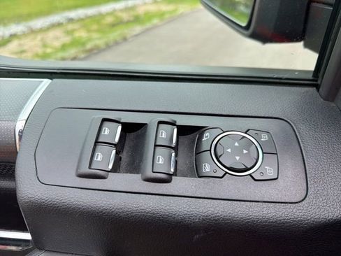 Used 2017 Ford F150 Lariat AWD/4WD image 26