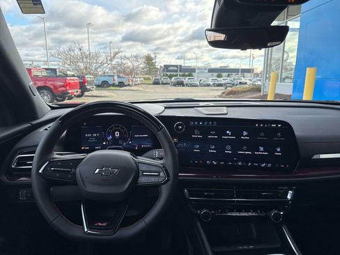 New 2026 Chevrolet Traverse RS image 2