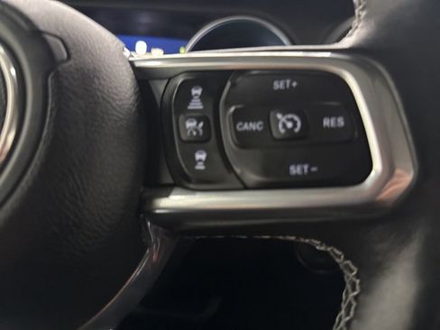 Used 2021 Jeep Wrangler Unlimited Sahara w/ Dual Top Group image 16