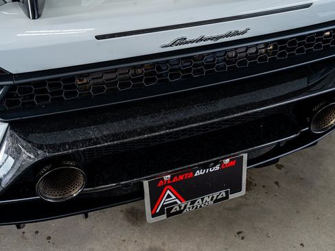 Used 2018 Lamborghini Huracan Performante image 32