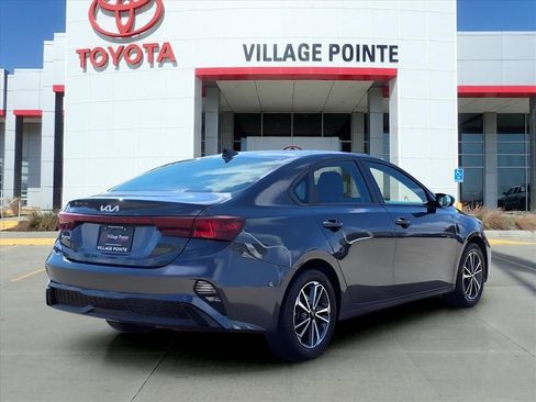 Used 2023 Kia Forte LXS image 5