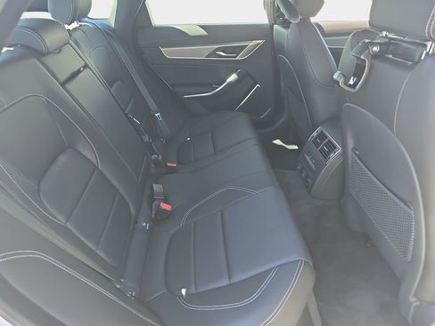 Used 2024 Jaguar XF R-Dynamic SE image 11