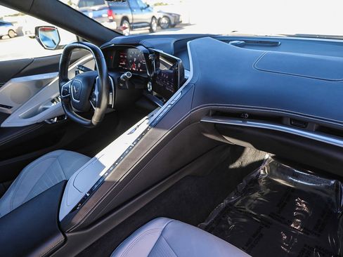 Used 2021 Chevrolet Corvette Stingray image 13