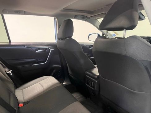 Used 2019 Toyota RAV4 XLE image 14