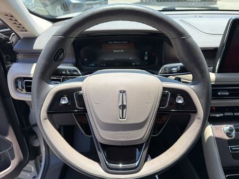 Used 2023 Lincoln Aviator Reserve w/ Equipment Group 201A RWD image 12