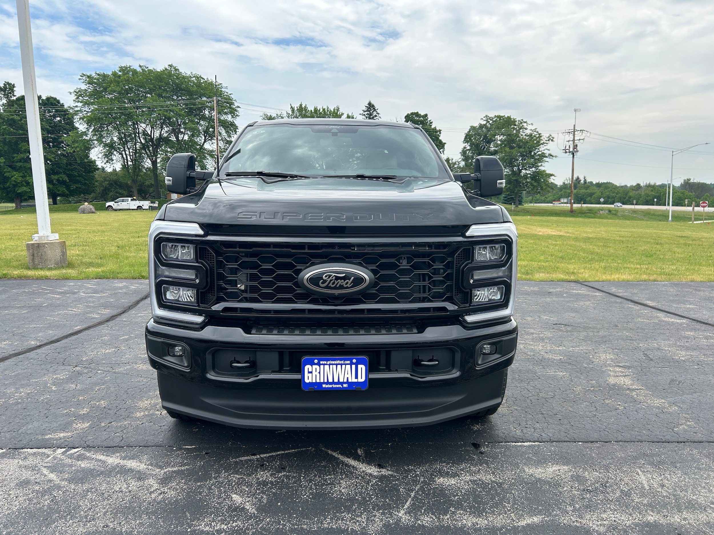 New 2026 Ford F350 Lariat w/ Black Appearance Package AWD/4WD image 25