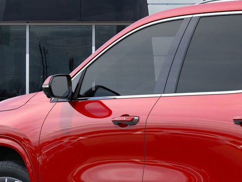 New 2026 Buick Enclave Avenir image 13