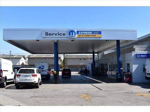 New 2023 Chrysler Pacifica Touring-L w/ S Appearance Package image 33