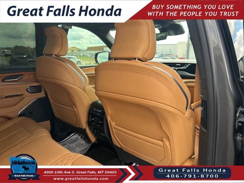 Used 2022 Jeep Grand Cherokee Summit AWD/4WD image 28