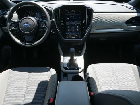 Used 2025 Subaru Forester Premium AWD/4WD image 10