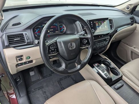 Used 2021 Honda Pilot Touring image 9