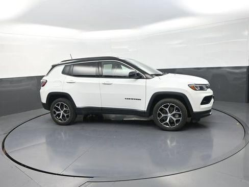 Used 2024 Jeep Compass Limited AWD/4WD image 23