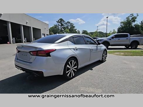 Used 2021 Nissan Altima 2.5 SR w/ SR Premium Package FWD image 30
