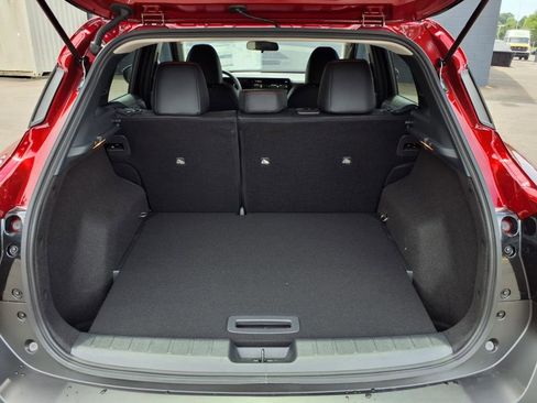 New 2025 Nissan Kicks SR image 25