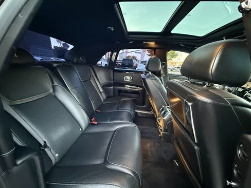 Used 2015 Rolls-Royce Ghost RWD image 37