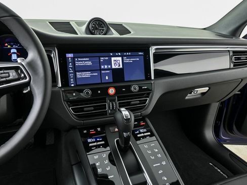New 2026 Porsche Macan image 13