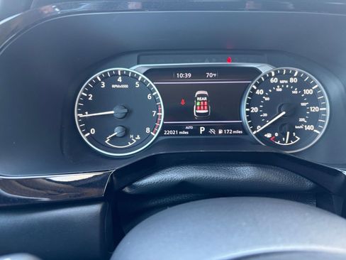 Used 2025 Nissan Pathfinder SV AWD/4WD image 43