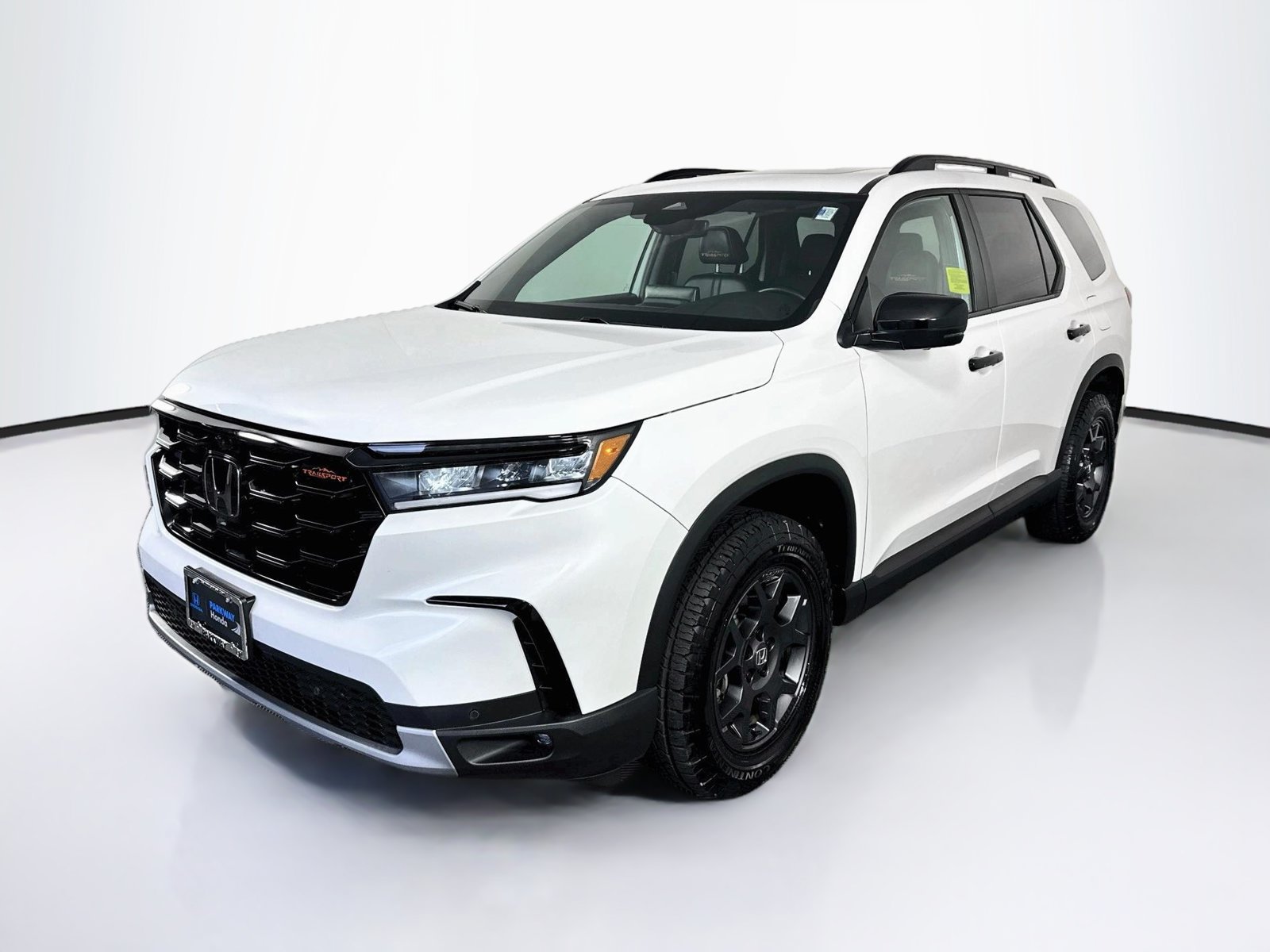 Used 2025 Honda Pilot TrailSport image 3