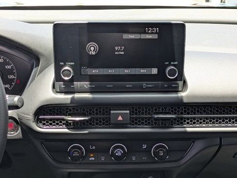 Certified 2023 Honda HR-V LX image 17