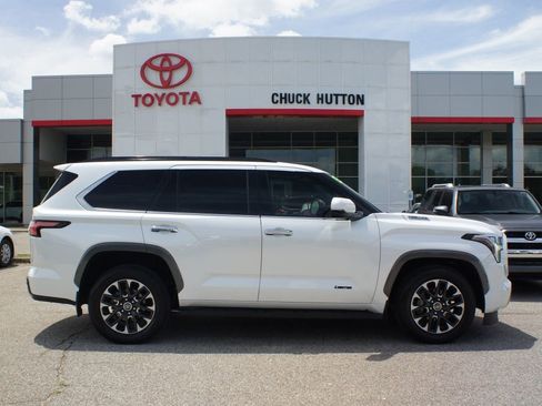 Used 2023 Toyota Sequoia Limited w/ Tow Technology Package AWD/4WD image 1