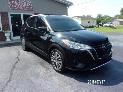 Used 2021 Nissan Kicks SV FWD image 3
