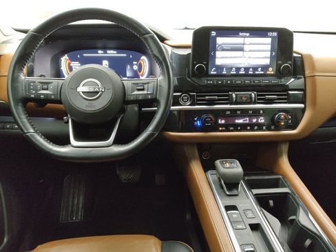 Used 2022 Nissan Pathfinder Platinum w/ Cargo Package FWD image 22