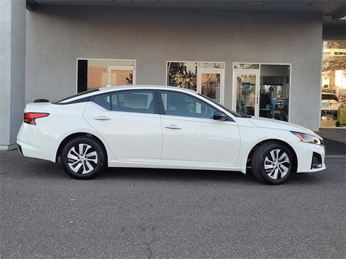 New 2025 Nissan Altima 2.5 S image 5