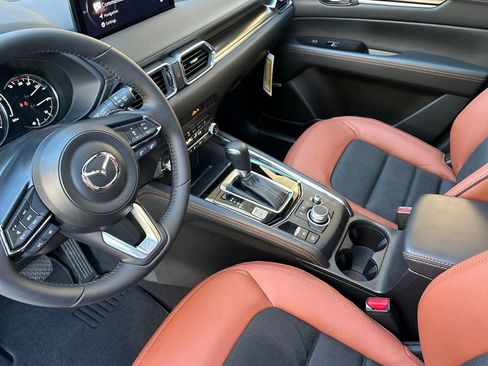 New 2025 MAZDA CX-5 Carbon Edition image 8