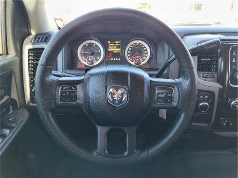 Used 2016 RAM 2500 Tradesman w/ Chrome Appearance Group AWD/4WD image 7