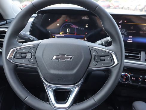 New 2026 Chevrolet Trax ACTIV w/ Sunroof Package FWD image 7