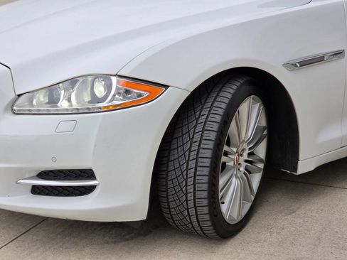 Used 2014 Jaguar XJ AWD image 41