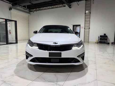 Used 2020 Kia Optima SX FWD image 2