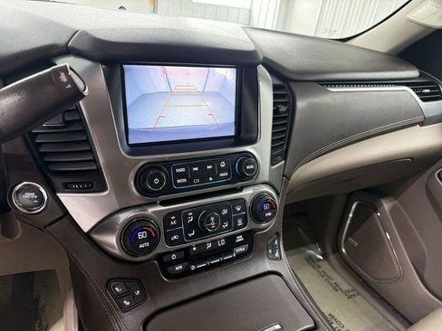 Used 2017 Chevrolet Suburban Premier AWD/4WD image 21