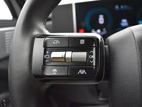 Used 2025 Hyundai Santa Fe SEL FWD image 24