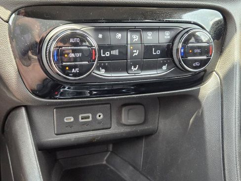 Used 2020 Buick Encore GX Select FWD image 26
