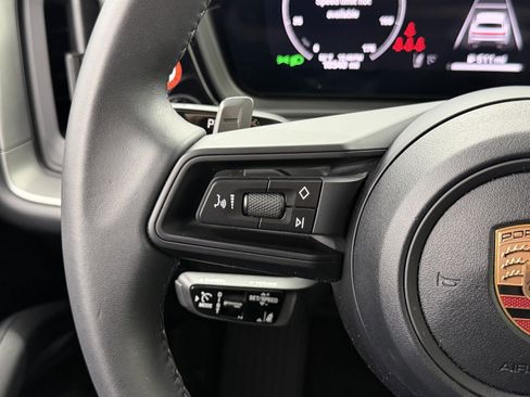 Certified 2025 Porsche Cayenne image 45