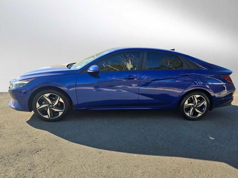 Used 2023 Hyundai Elantra SEL w/ Convenience Package image 6
