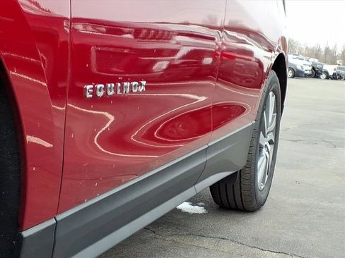 Used 2024 Chevrolet Equinox Premier image 36