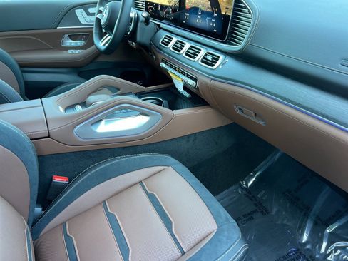 New 2026 Mercedes-Benz GLE 53 AMG 4MATIC Coupe image 18
